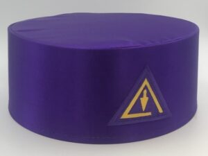 Royal Select Master Crown Hard Side New