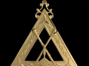 Royal Select Master Officer Collar Jewel New