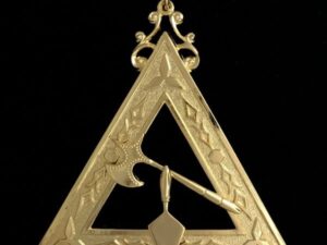 Royal Select Master Officer Collar Jewel New