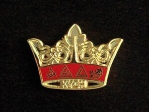 Knight York Cross Honor Lapel Pin New