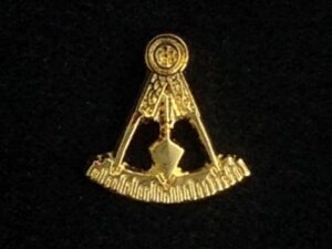 Past Illustrious Master Lapel Pin Gold New