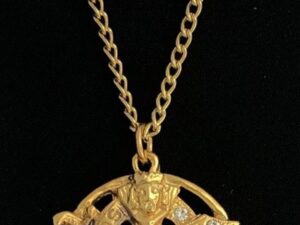 Ladies Oriental Shrine Charm Necklace New